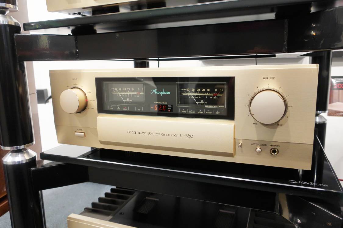 2022 01 31 TST Accuphase E 380 3