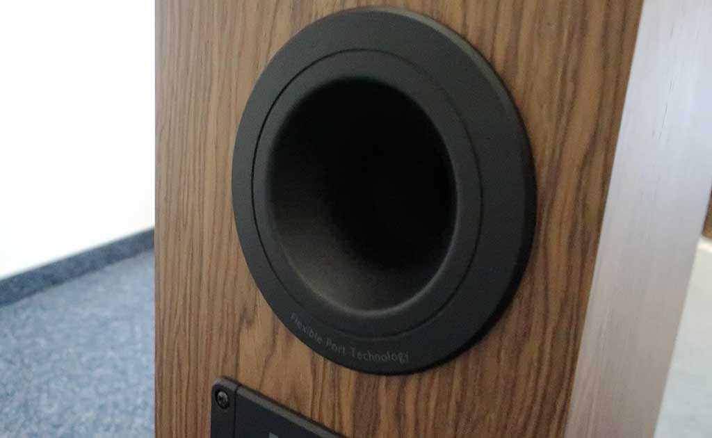 KEF R5 - Hi-Fi Voice - recenze audio-video techniky a chytrého bydlení