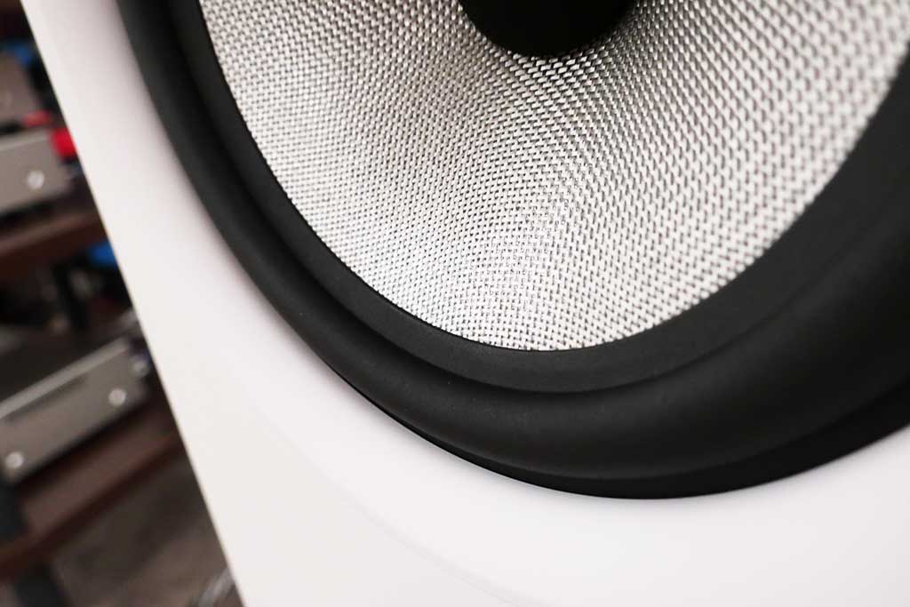 2019 04 30 TST Bowers Wilkins 606 7