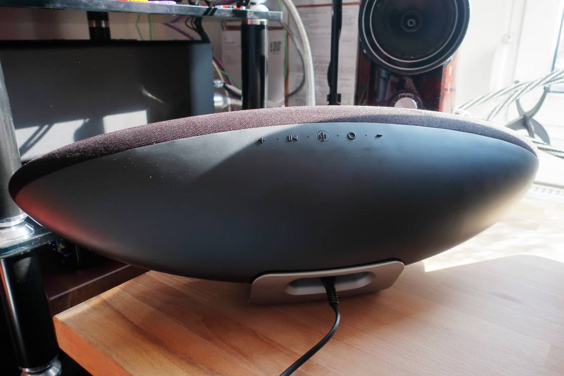 2022 06 30 TST Bowers Wilkins Zeppelin 2