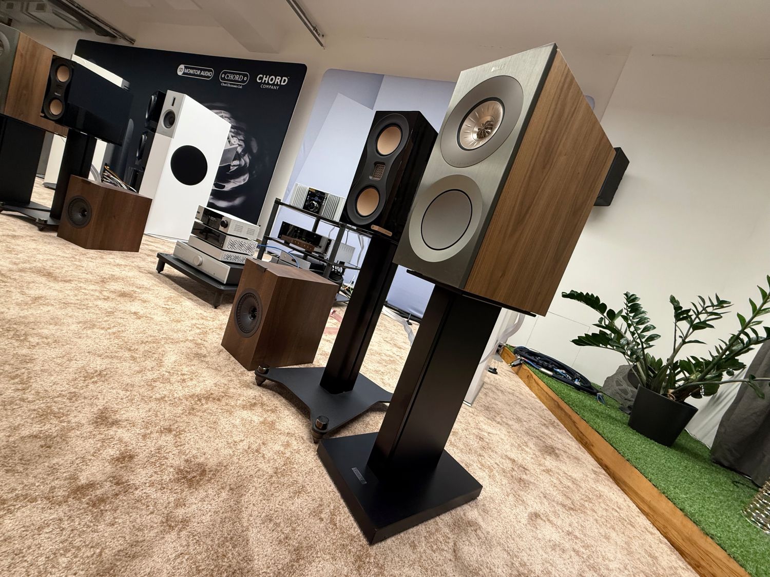 2025 07 31 TST KEF Reference 1 Meta 17