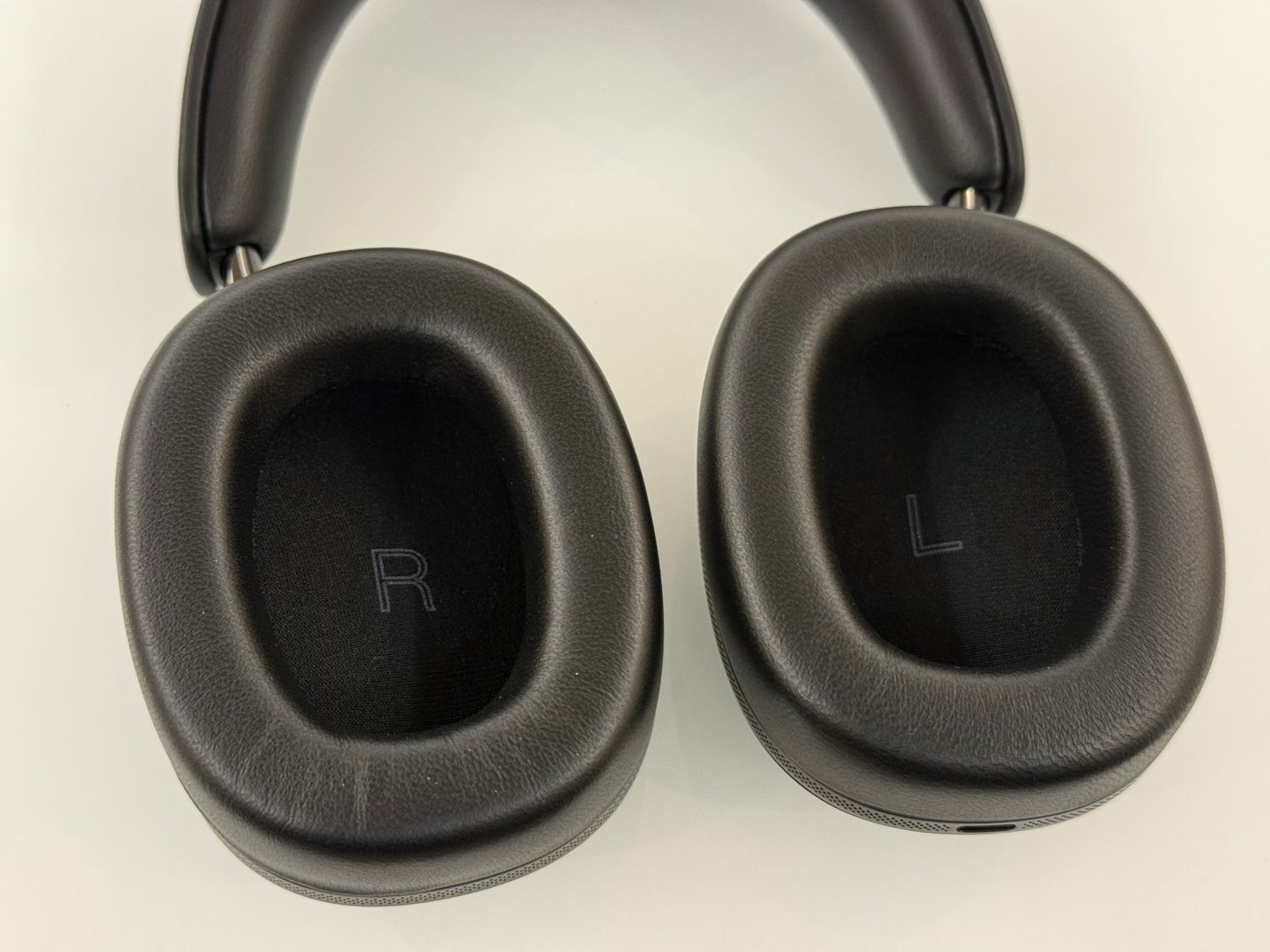 2025 09 30 TST Bowers Wilkins Px8 S2 12