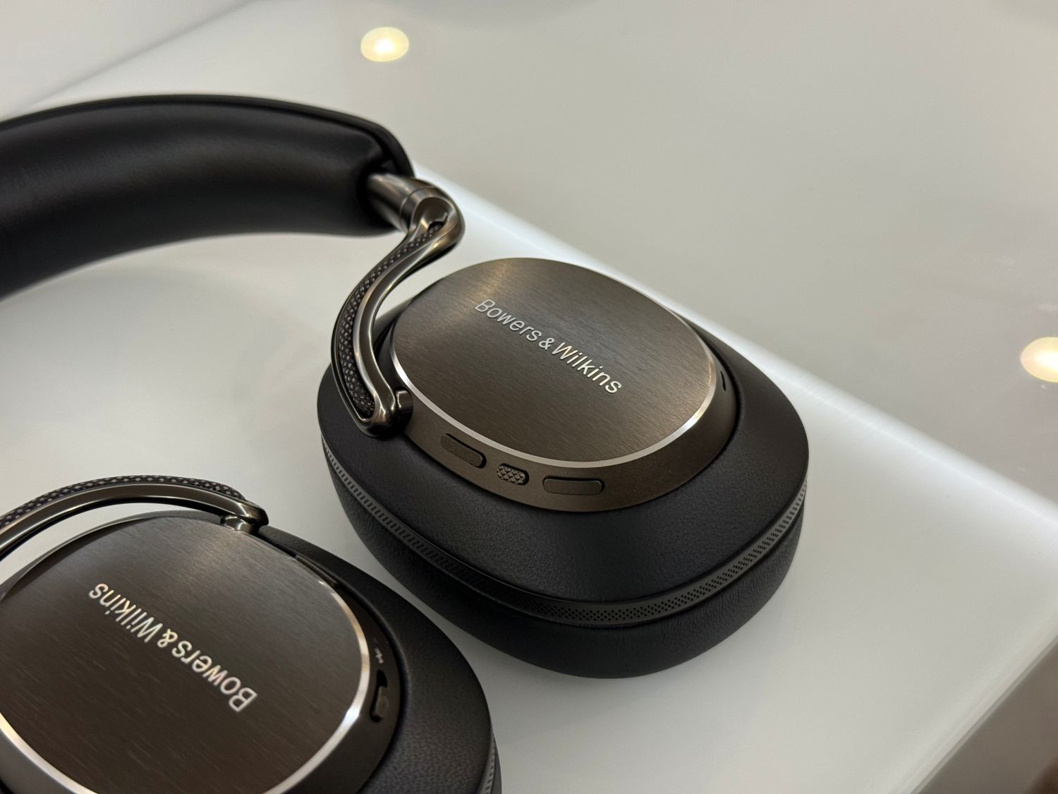 2025 09 30 TST Bowers Wilkins Px8 S2 6