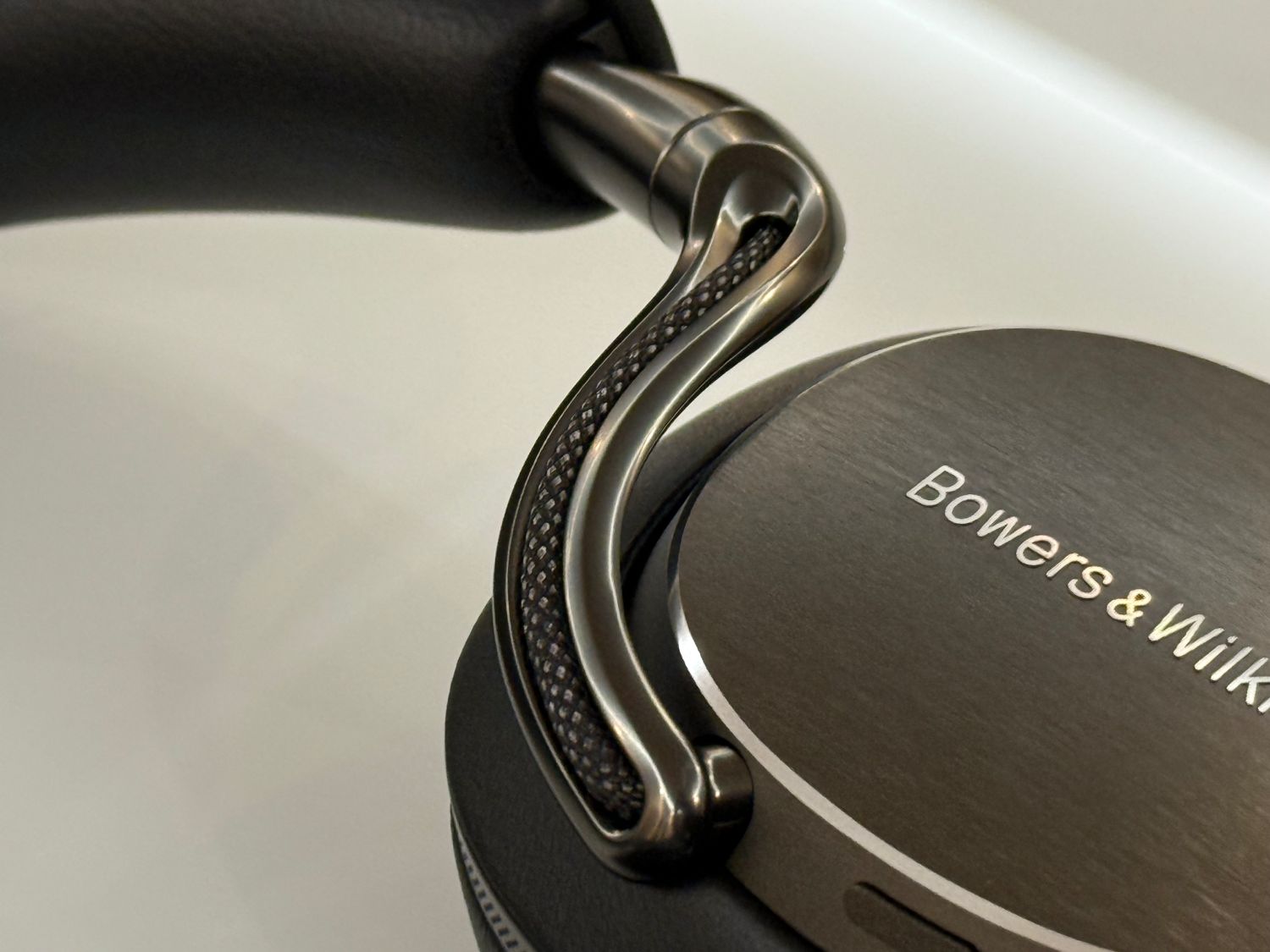 2025 09 30 TST Bowers Wilkins Px8 S2 9