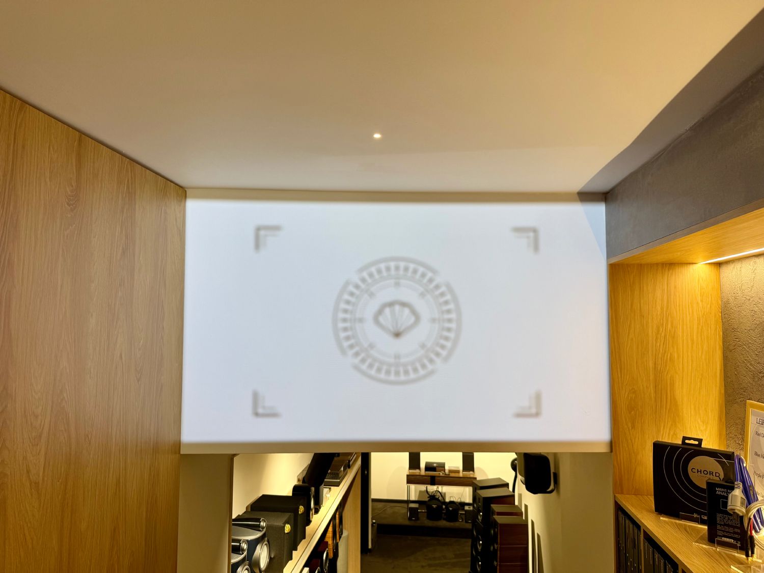 2025 10 31 TST Loewe we beam 13