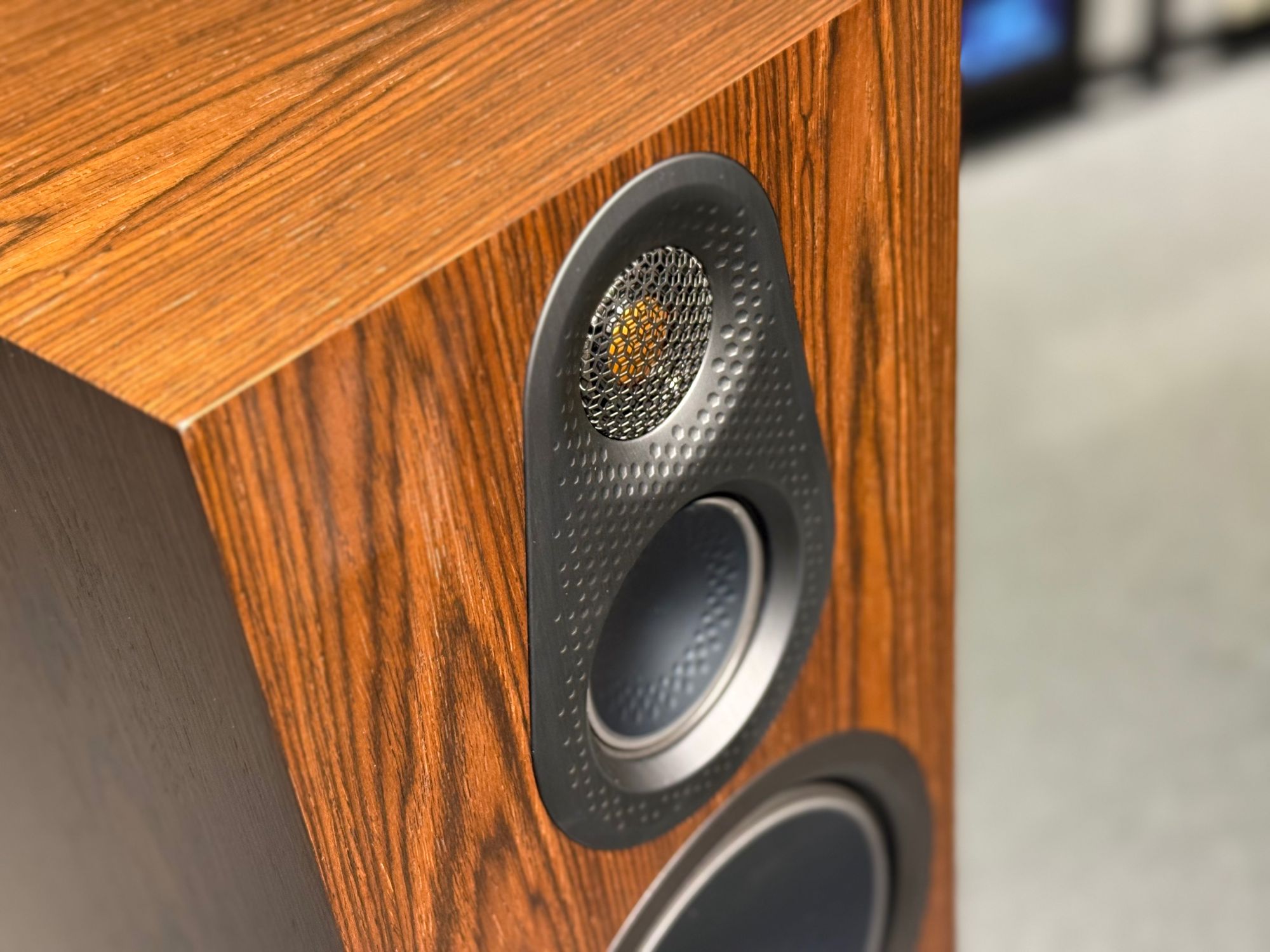 2026 10 31 TST Monitor Audio Silver 100 8G 7
